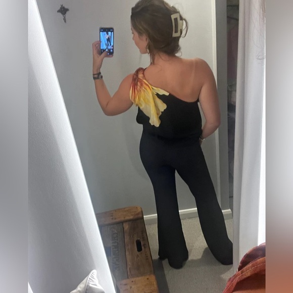 Ramona La Rue Black and Flower Print One Shoulder Tie Waist Jumpsuit Size XS - Picture 2 of 8